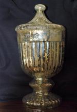 Example of Variegated Leaf Gilding on Vase